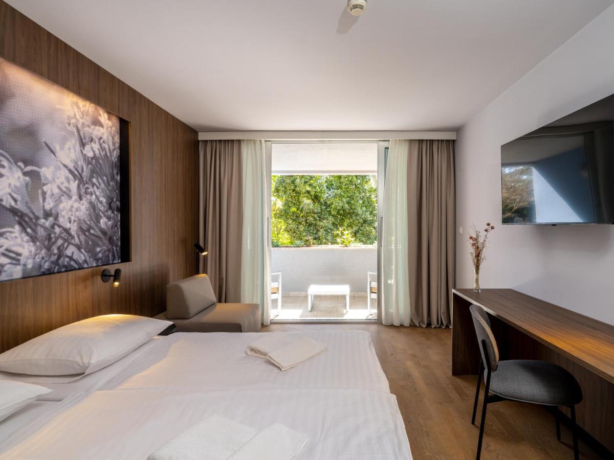 Hotel Villa Rosetta Savudrija Extérieur photo