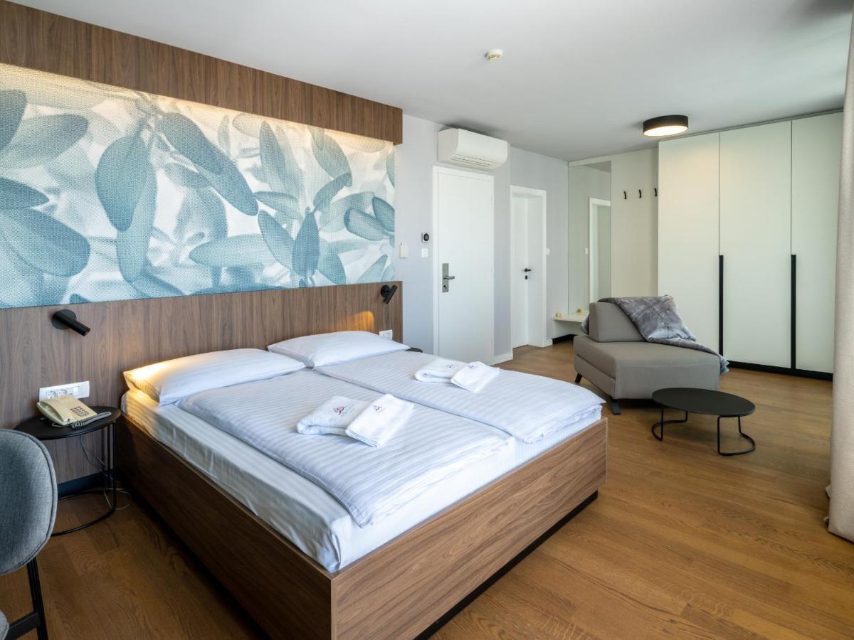 Hotel Villa Rosetta Savudrija Extérieur photo
