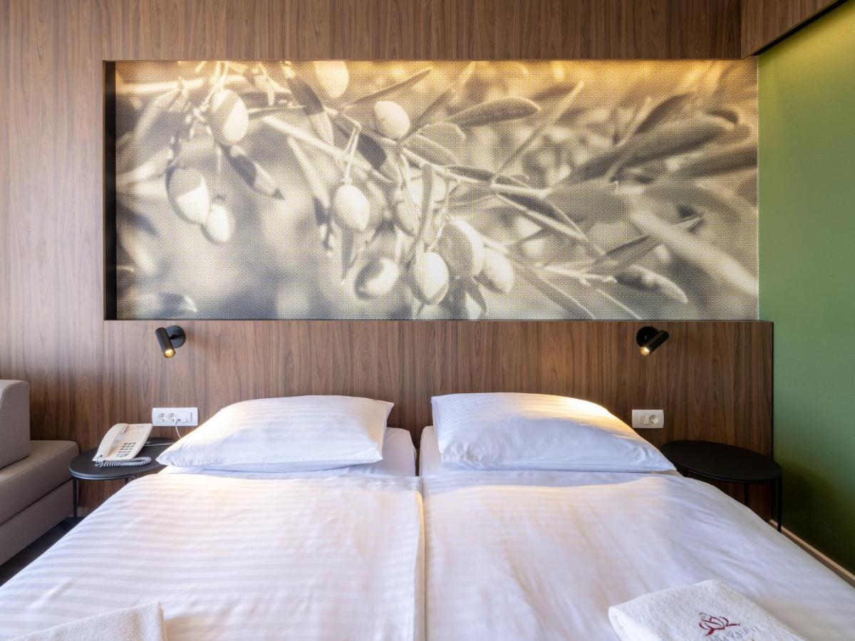 Hotel Villa Rosetta Savudrija Extérieur photo